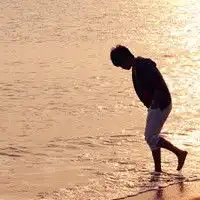 一句再见两个世界超拽个性男生qq头像

