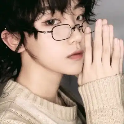 2021一组神仙颜值的男生帅气头像
