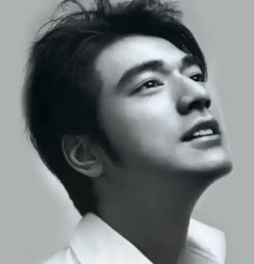 通过面相来解析眉毛浓的男人运势
