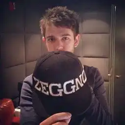 求zedd的图片可做头像壁纸的,越多越好
